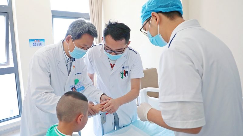 康复中心科室设置流程：揭秘慢性病患者的康复之路
